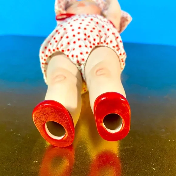 VINTAGE PORCELAIN DOLL WITH MOVEABLE ARMS WEARING WHITE w/RED POLKADOT OUTFIT 6” - Picture 12 of 12